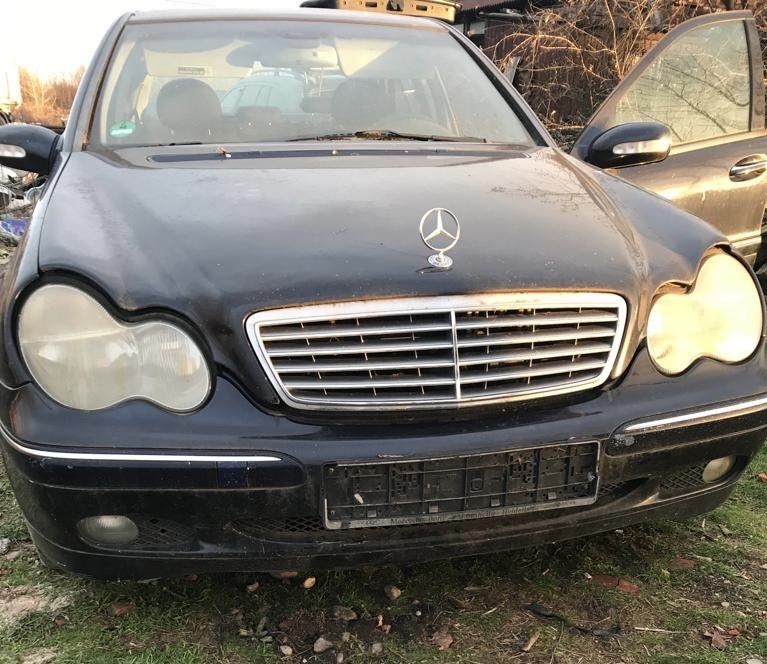 Dezmembrez mercedes e220 c180 kompressor c200 c220