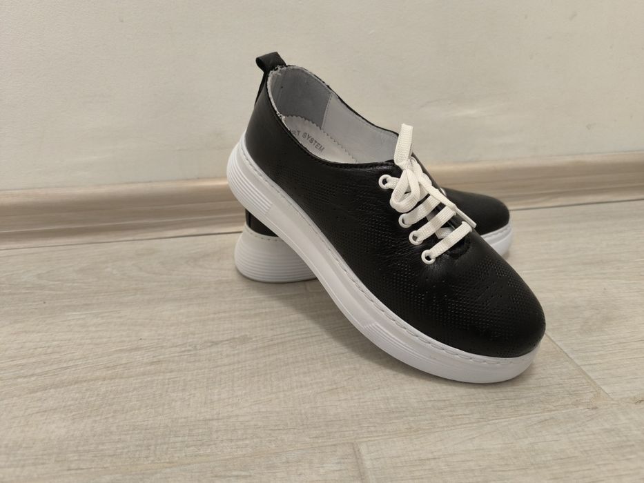 Дамски обувки естествена кожа