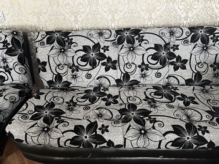 Креслы в отличном состояний