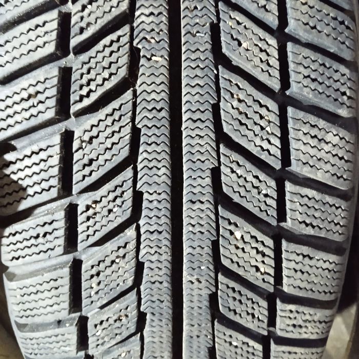 Продам шины зимние
