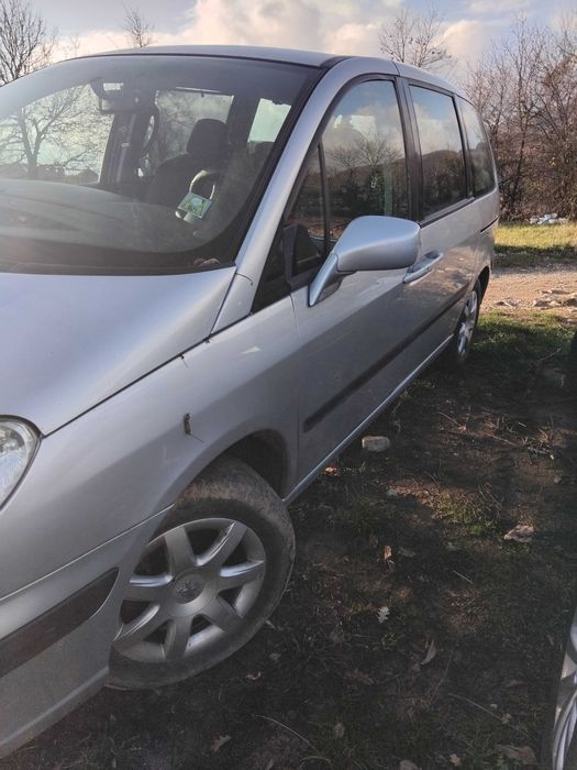 Пежо 807 миниван