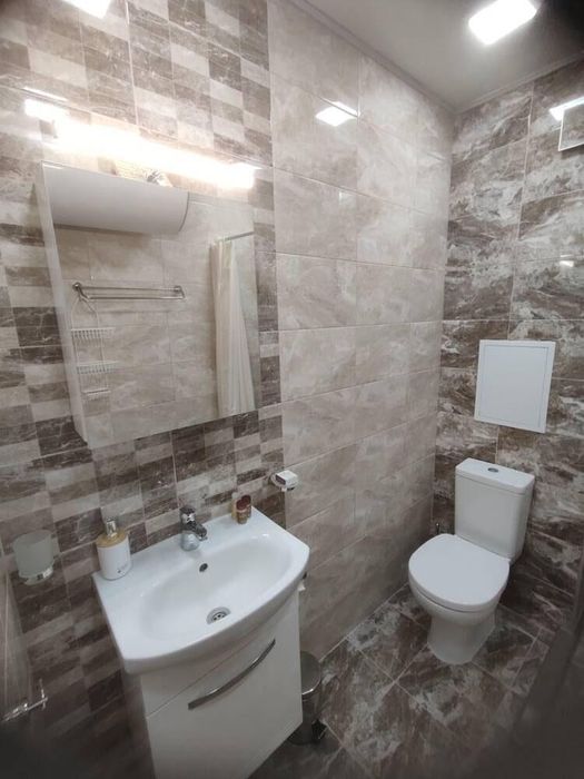 Дава се под наем Двустаен апартамент в Бургас, Изгрев - 63 кв.м за 663 € - Снимка #4