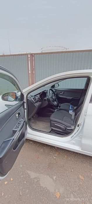 Продам машину Киа Рио