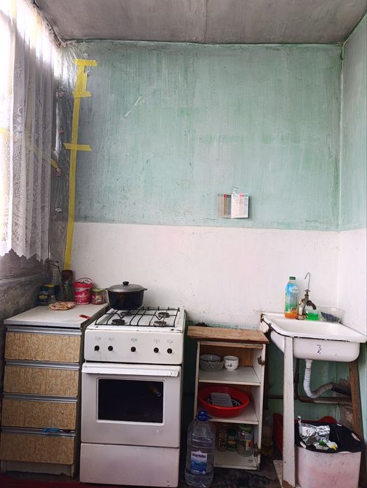 Продаётся Квартира 2х-ком 4-этаж в Гульбахоре на Книжном