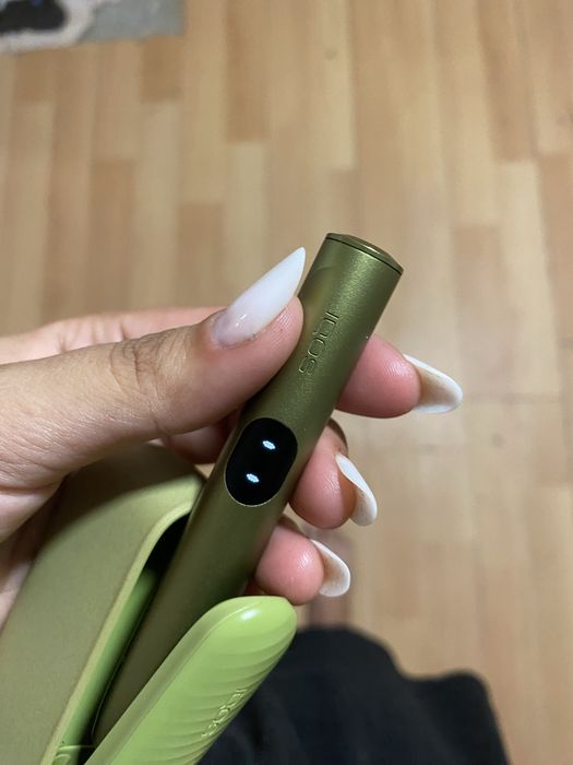 Iqos iluma one cu touch screen