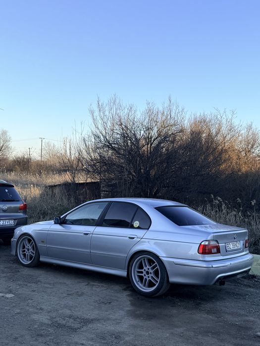 BMW e39 528iA de fabrica