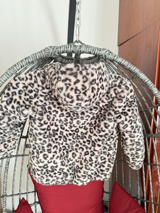 Jachetă pufoasă leopard Nutmeg 6-7 ani, foarte bună