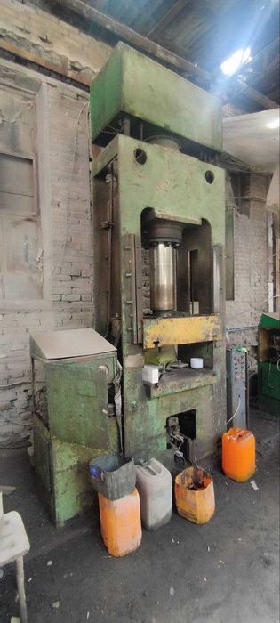 Продается Гидравлический Пресс 160тн. ДГ 2432 в отличном состоянии.