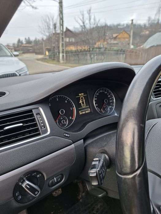 Vand Vw jetta 1.6 tdi 2014
