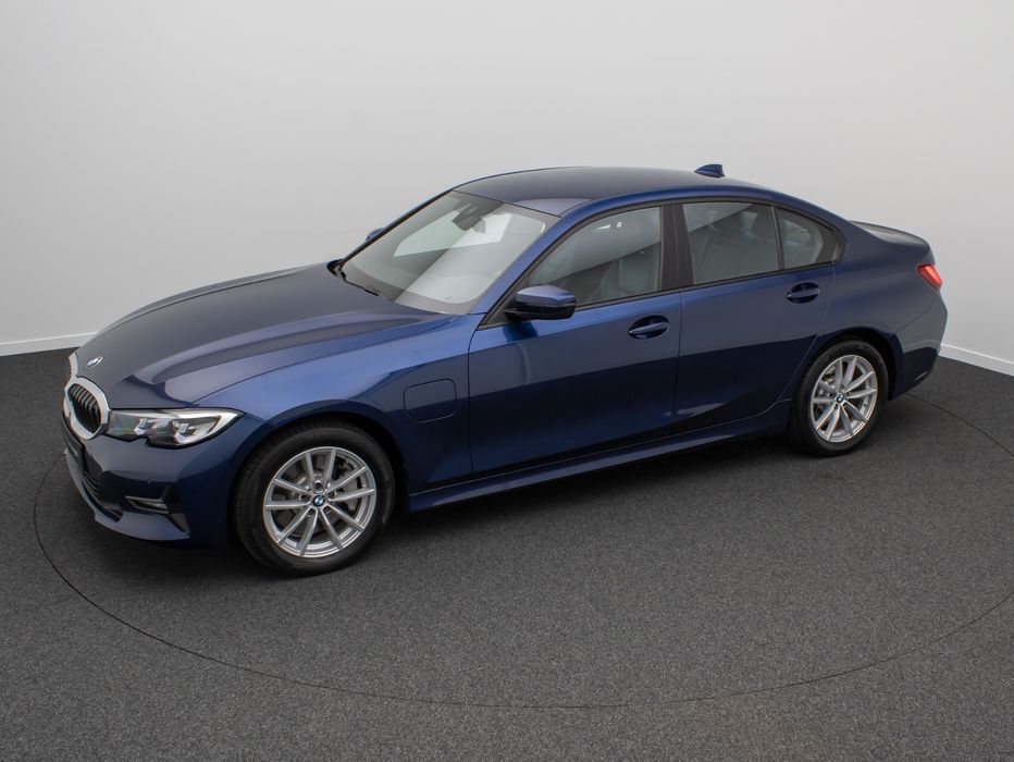 BMW Seria 3 2020 — imagine 2