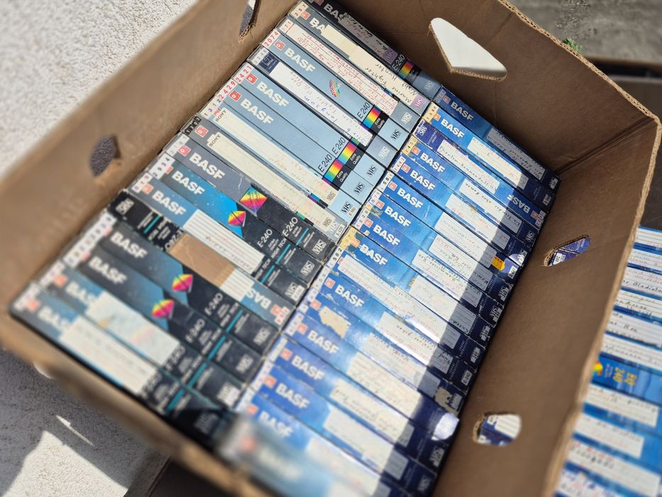 VAND Lot 60 casete video VHS Basf de 240 minute colectie de filme cu Crime