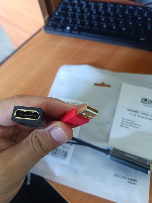 Adaptor HDMI la DisplayPort Lindy Premium suport 4K