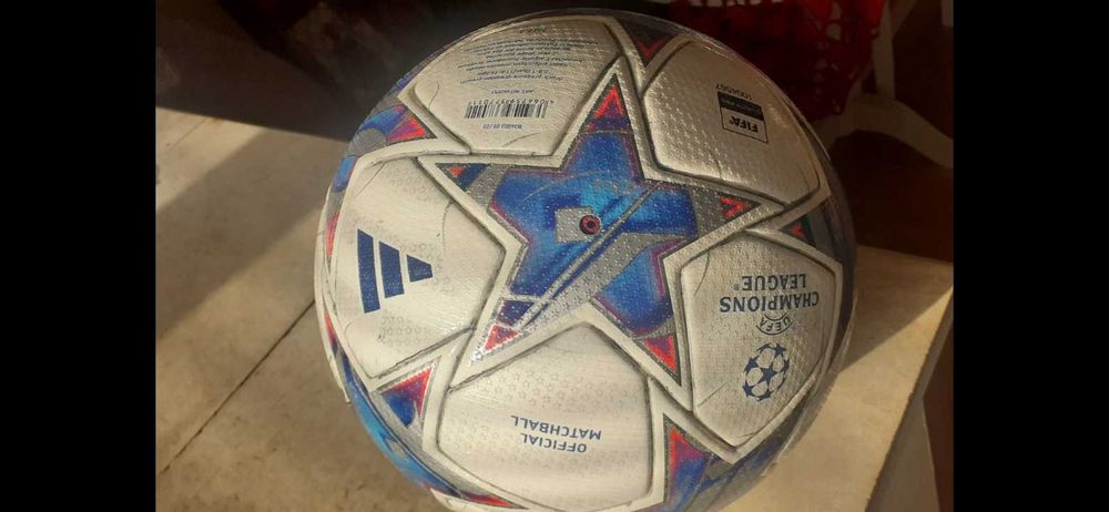 Официална топка Adidas UEFA Champions League Official Ball Size 5