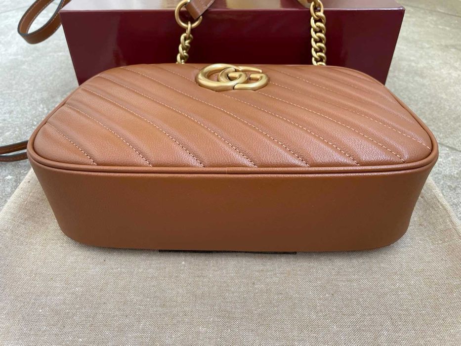 Gucci Чанта Marmont Малка Гучи Кафява кожa Златно GG Лого Оригинална