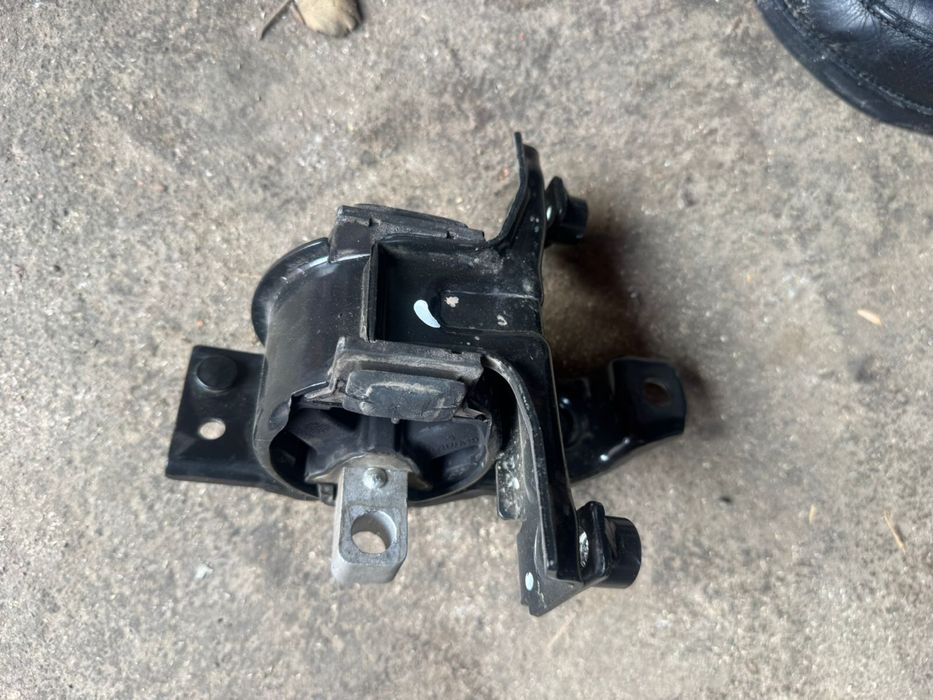 Продам подушки двигателя!!!