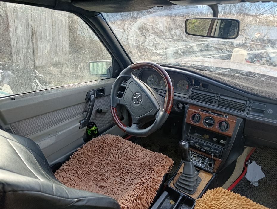 Двигатель 102 . Запчасти 190 мерс