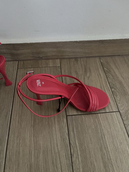 Sandale zara noi