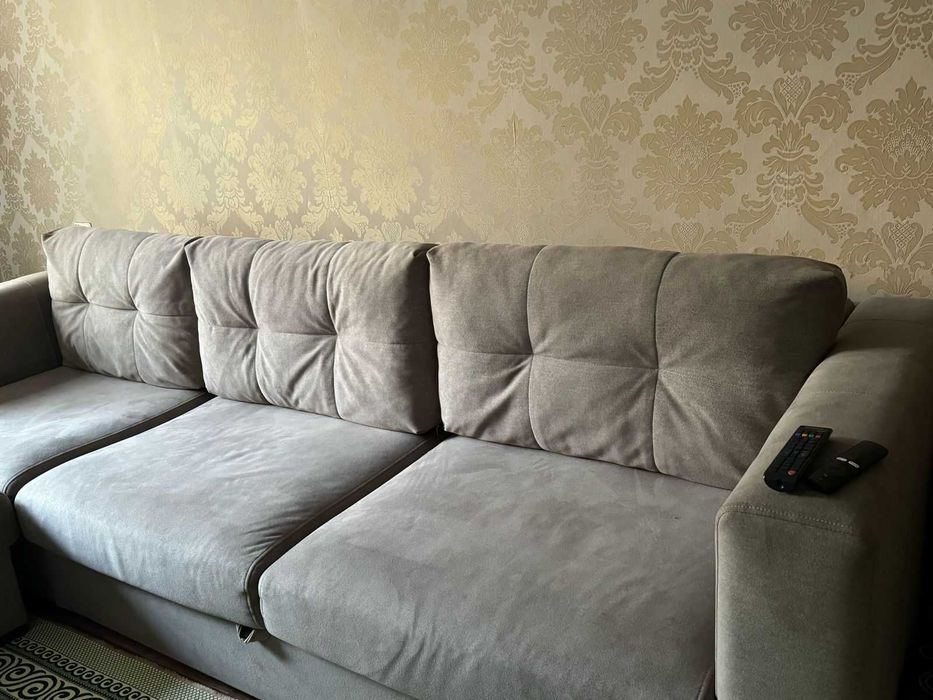 Продается диван 3 м