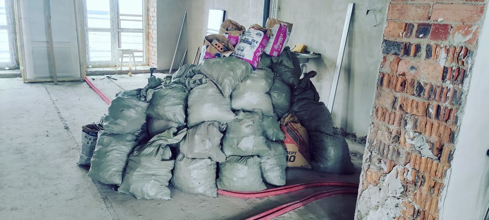 Битый кирпич, самовывоз. В мешках.