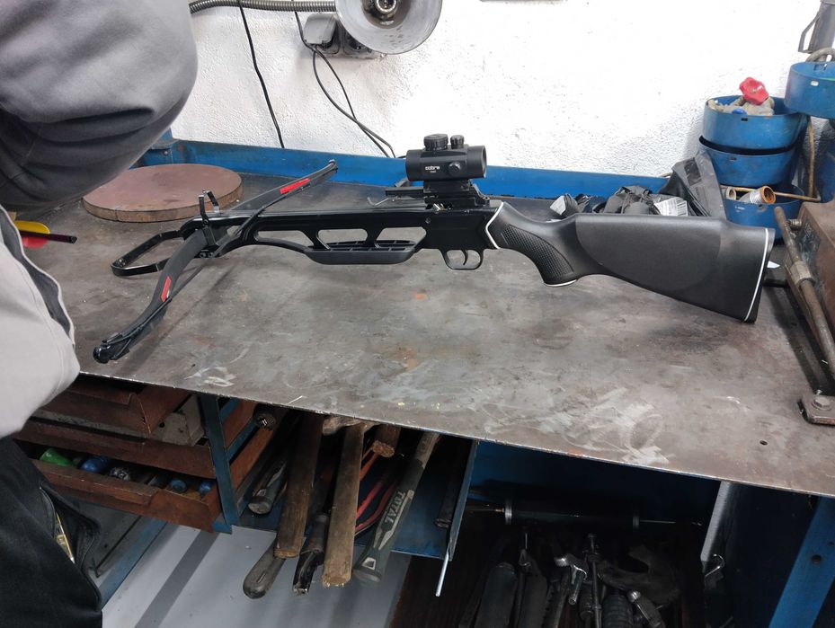 Арбалет голям с бързомер.