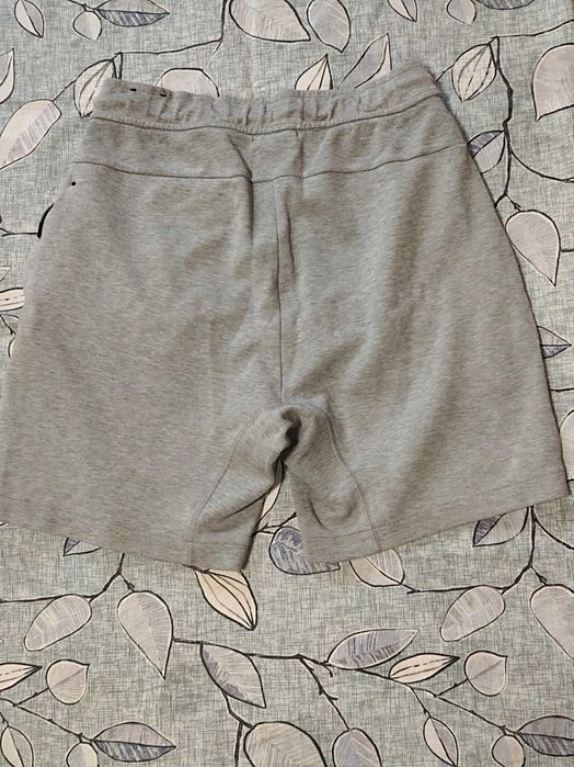 Къси гащи Nike tech fleece (мъжко XS)