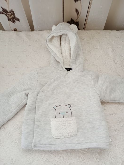 Vând  hăinuțe  fetiță mărimile:,68,74,80,86