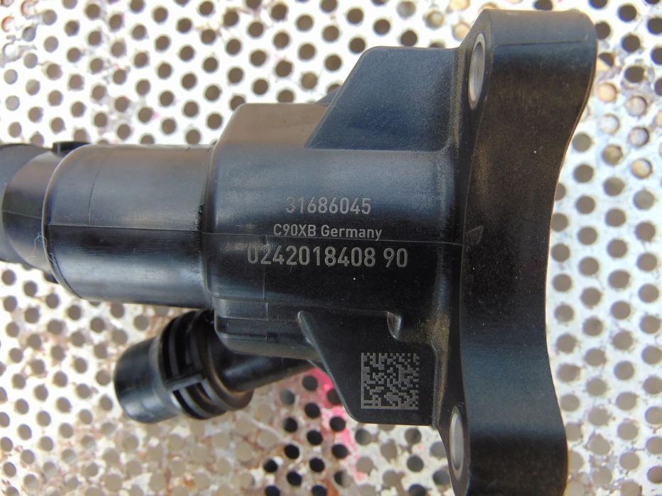 Termostat Volvo xc40 2.0 carcasa termostat v40 s60 v60 v70 s90 xc90 xc60 cod 31686045