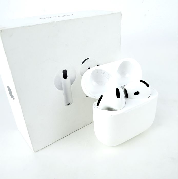 Apple AirPods 4 Перфектни! Гаранция!