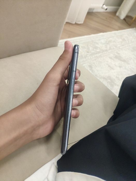 Samsung S21 продам