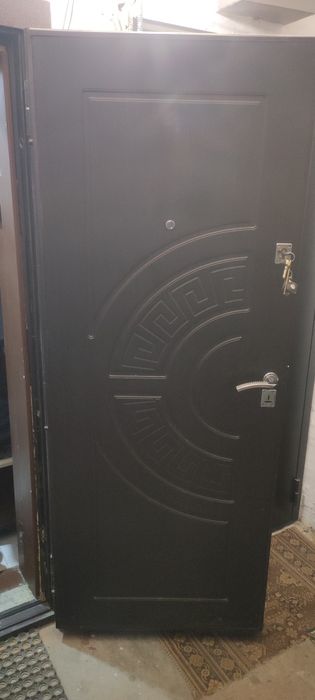 Продам.  Дверь. Входная