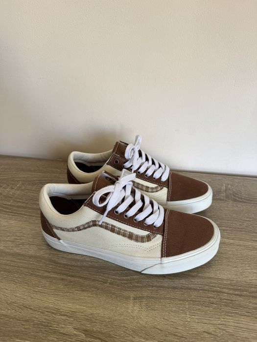 Vans Old Skool.