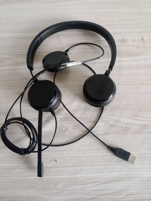 Слушалки Jabra Evolve 20 UC Stereo управление през кабел USB