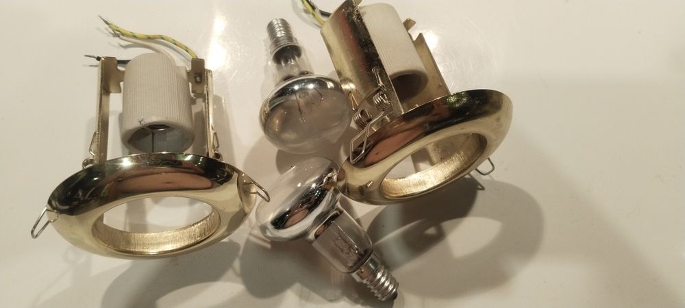 Продам светильники потолочные!