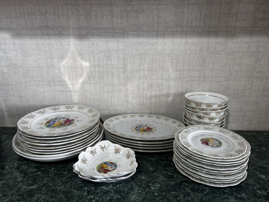 Полный комплект посуды