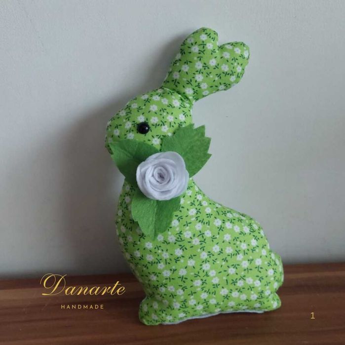 Ръчно изработен великденски заек – декорация за дома