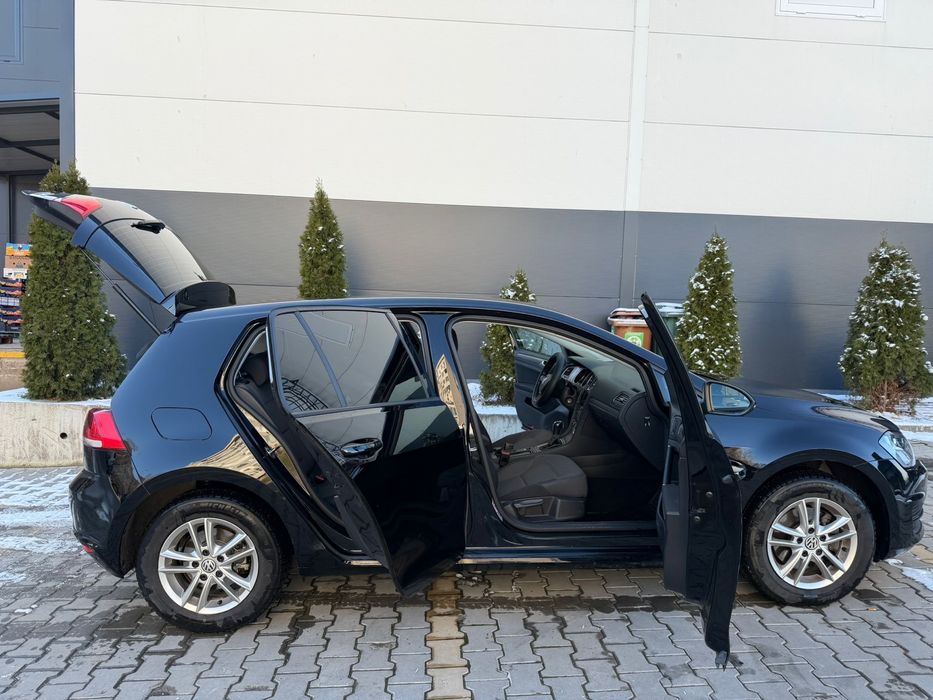 Продавам  VW golf 7
