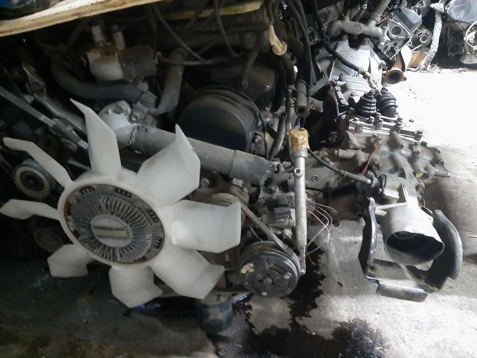 Двигатель на митсубиси Монтеро Поджеро 6G72