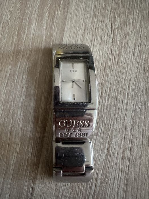 Дамски часовник Guess