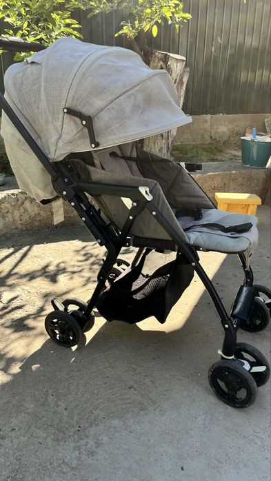 Коляска. Прогулочная коляска. Коляска для малышей