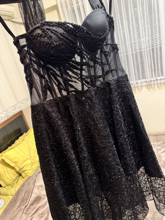 Официална рокля