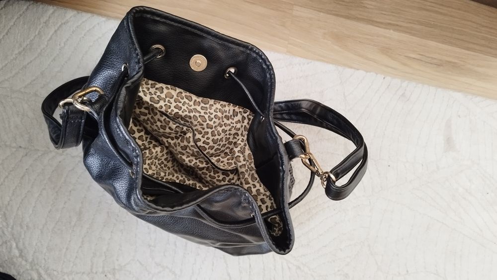 Дамски чанти и раница