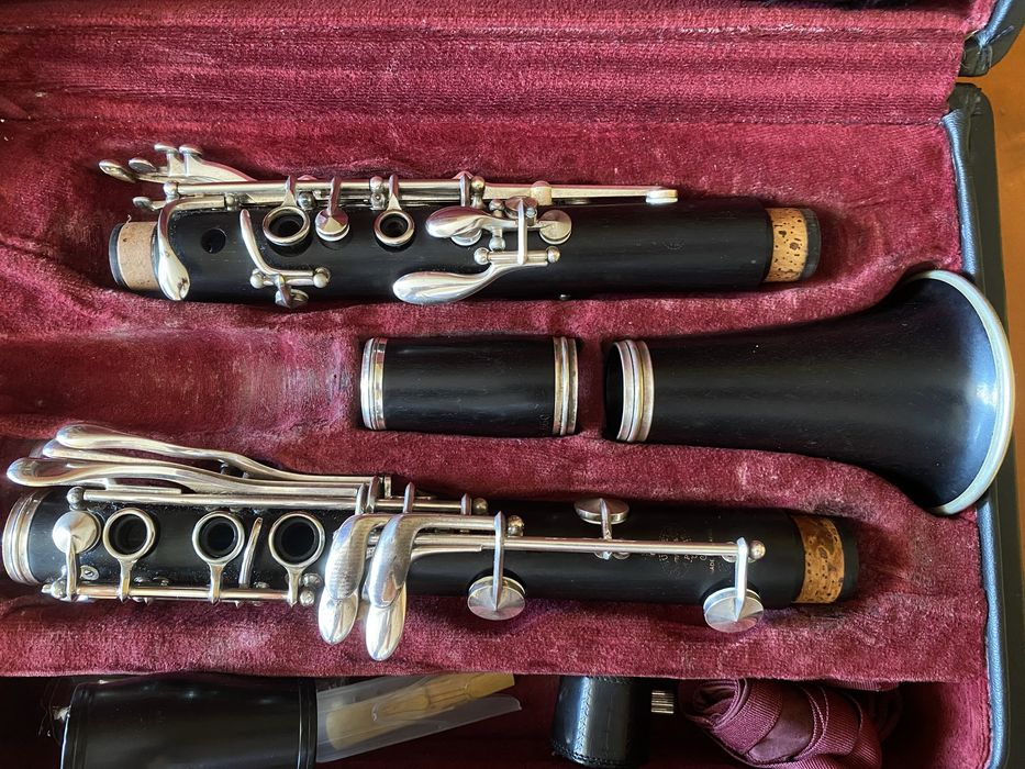 Кларинет Bb Buffet Crampon E13 18 keys