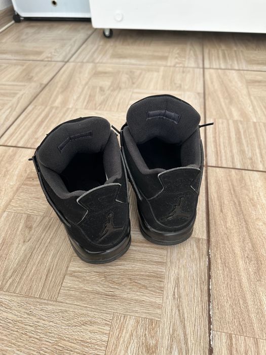 Adidasi Jordan 4 Black Cat