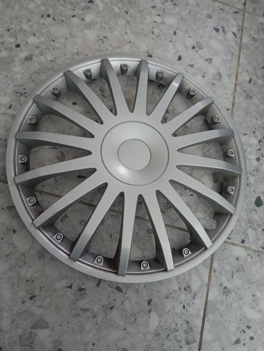 Capace roti in stare bună. La 20 lei bucata.