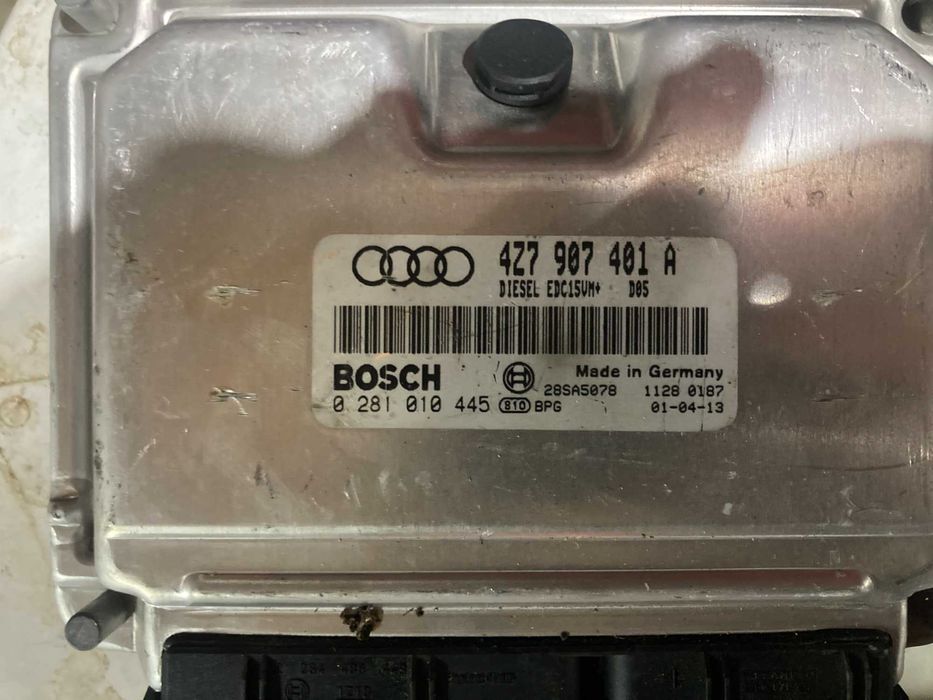 Компютър еку ecu електронен блок двигател Ауди а6 2.5тди afb