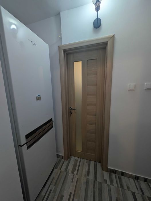Apartament cu 2 camere, central, renovat, mobilat, parter, 50 mp utili