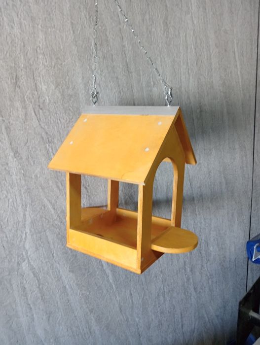 Продам кормушку для птиц