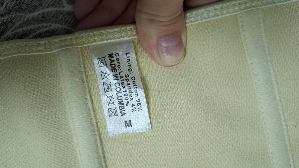 Отдам за шоколадку корсет