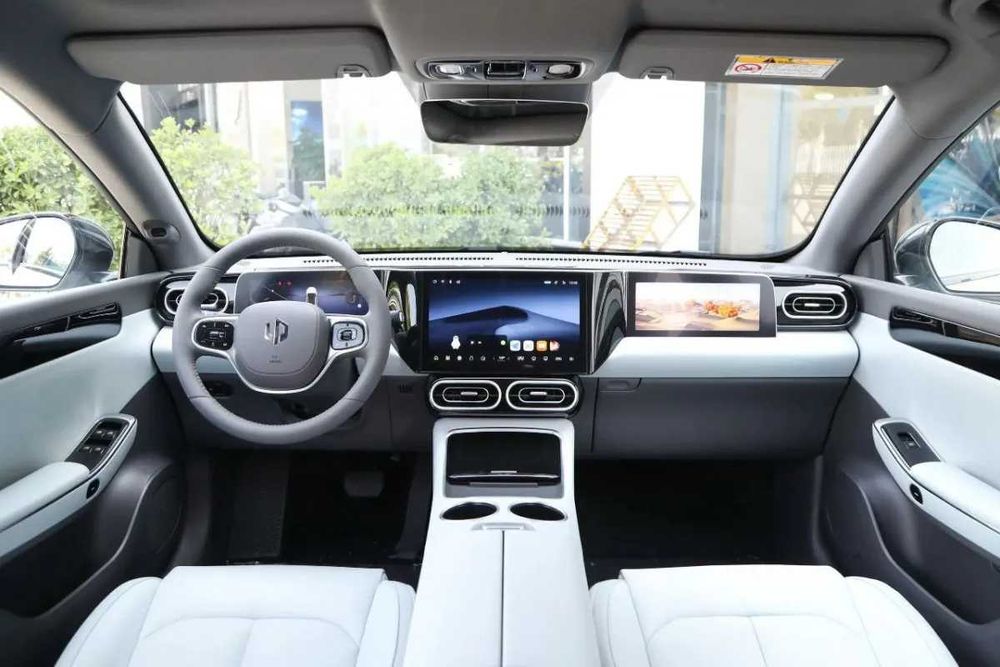 Leapmotor C01 Comfort hybrid 216km pod zakaz