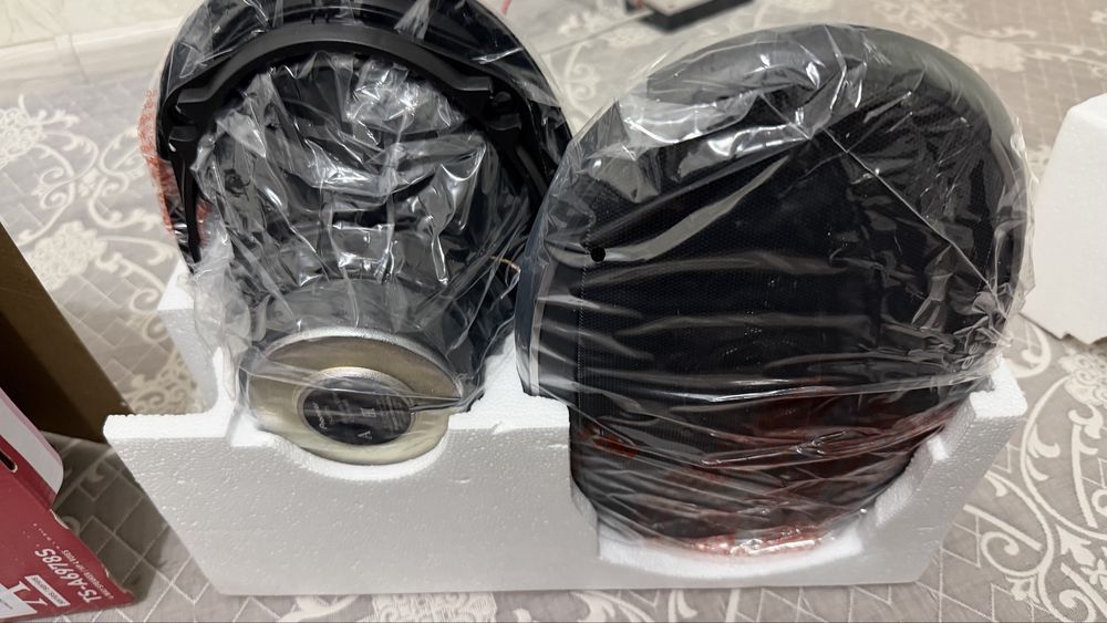 Оригинал пионер калонка 650 watt  сотилади